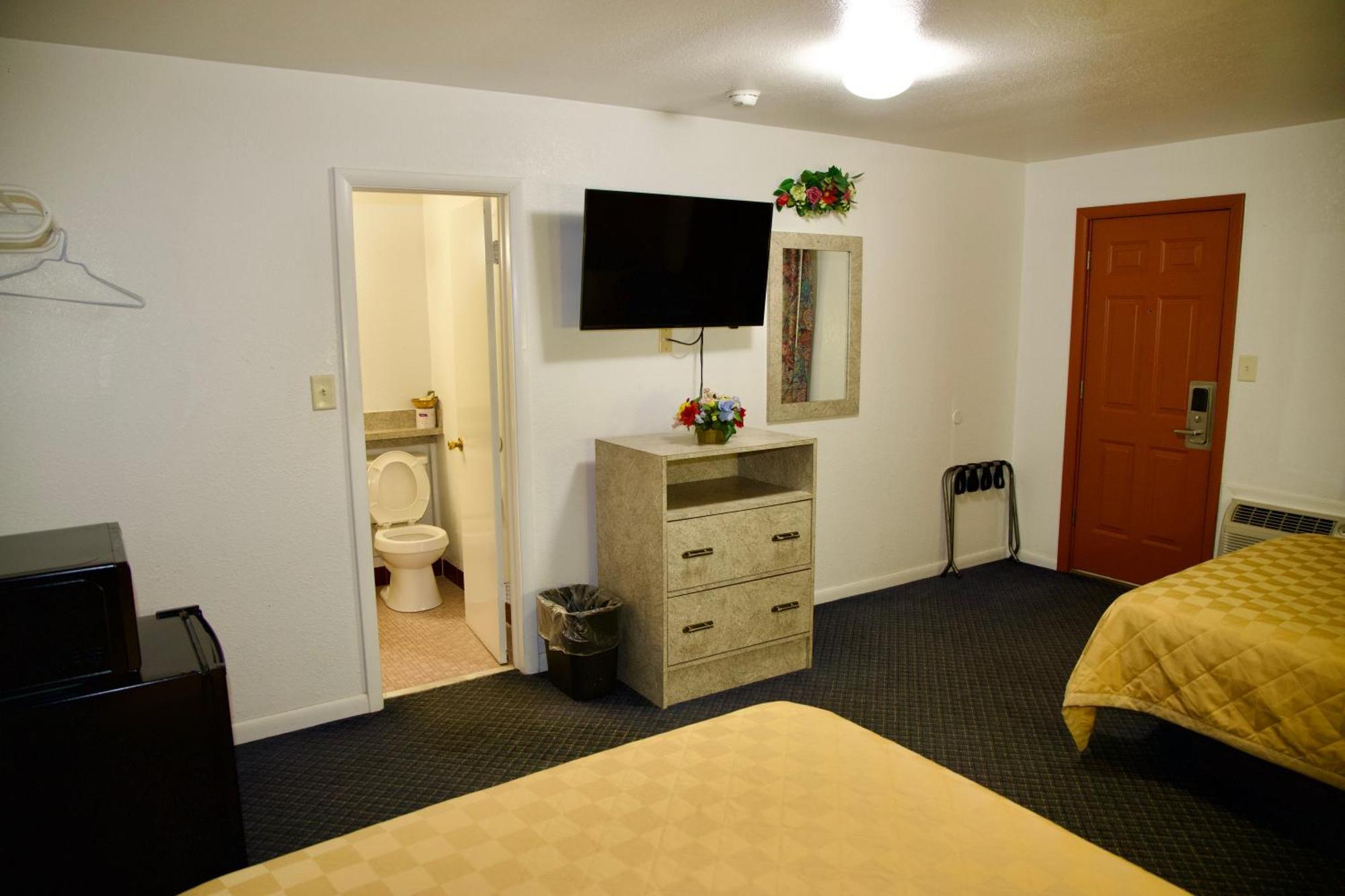 Queen Room